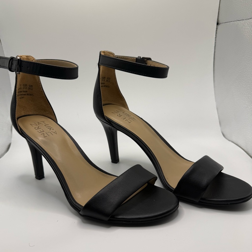 Naturalizer black Ankle Straps - Leah - SZ 7.5